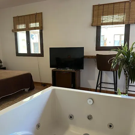 Romantico Estudio Rodeado De Naturaleza Con Jacuzzi Gigante *